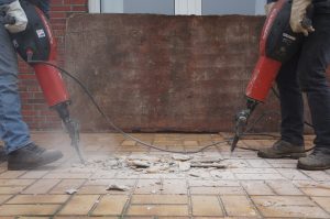 how to remove tile from concrete floor